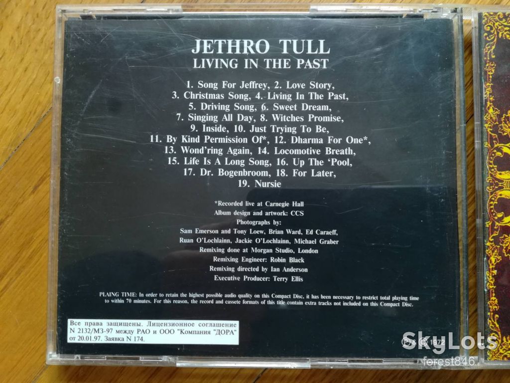 Jethro Tull-Living in the past-состояние: 4+ - фото фото фото 1
