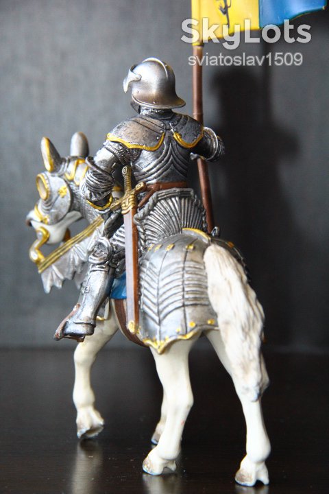 рыцарь с флагом на коне SCHLEICH 90-100мм ФРГ - фото фото фото 5