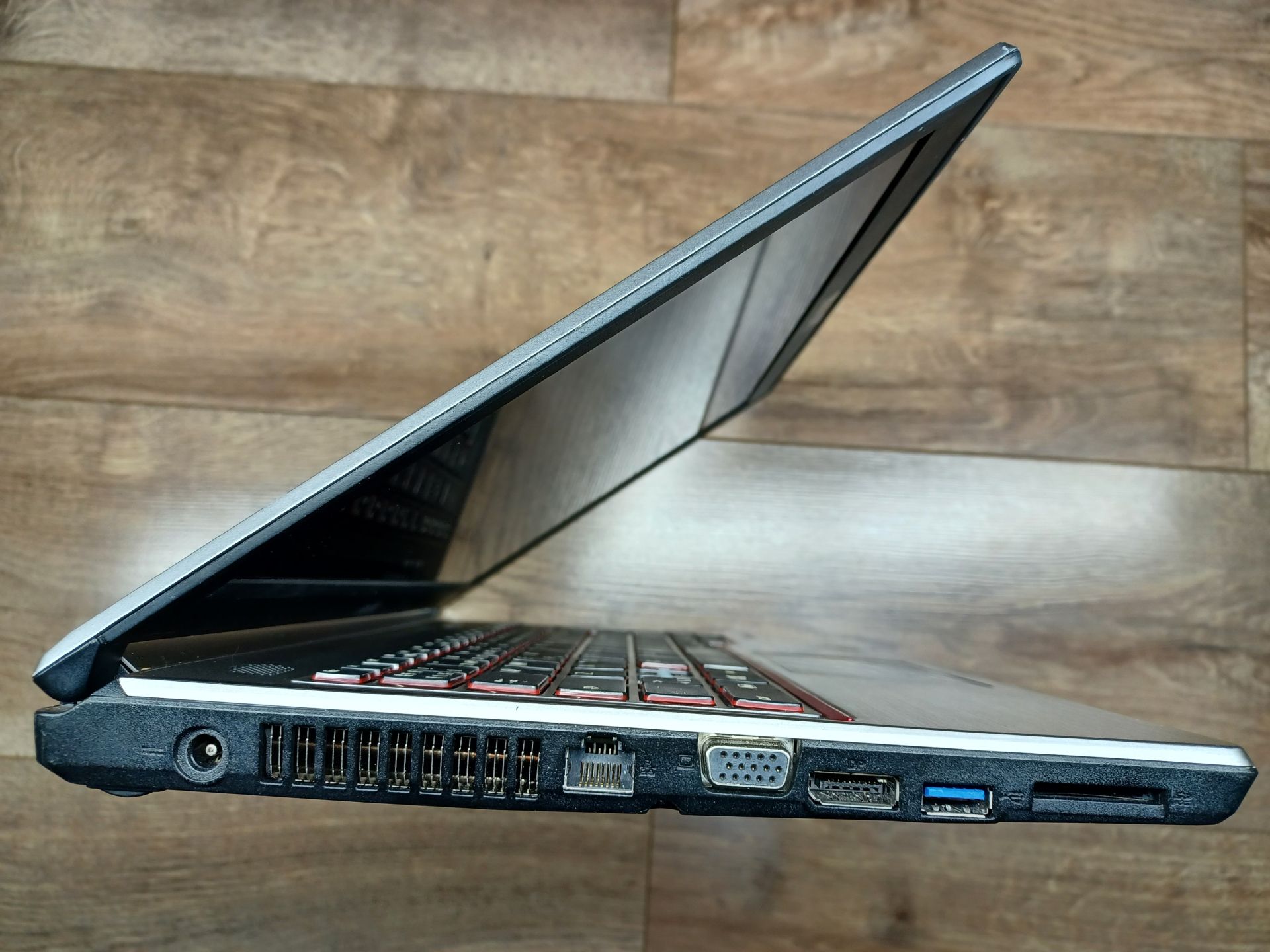 Ноутбук Fujitsu Lifebook E744 №70 - фото фото фото 6