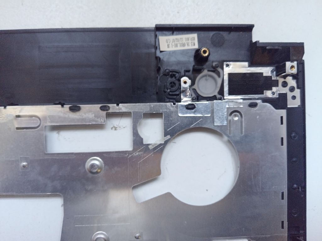 Б/У Топкейс на Lenovo B570e - фото фото фото 3