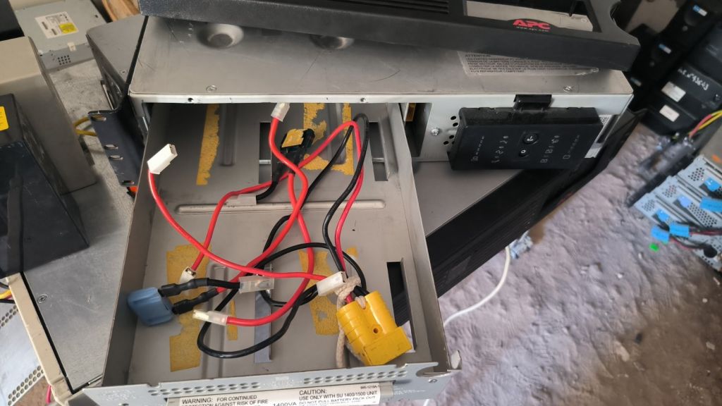 Бесперебойник ДБЖ APC Smart UPS 1500 SUA1500RMi2U - фото фото фото 3