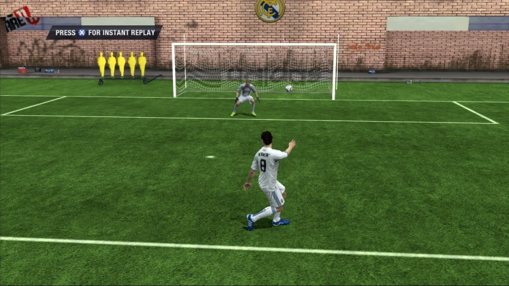 Игра на Xbox 360 "FIFA 11"     (PAL) - фото фото фото 2