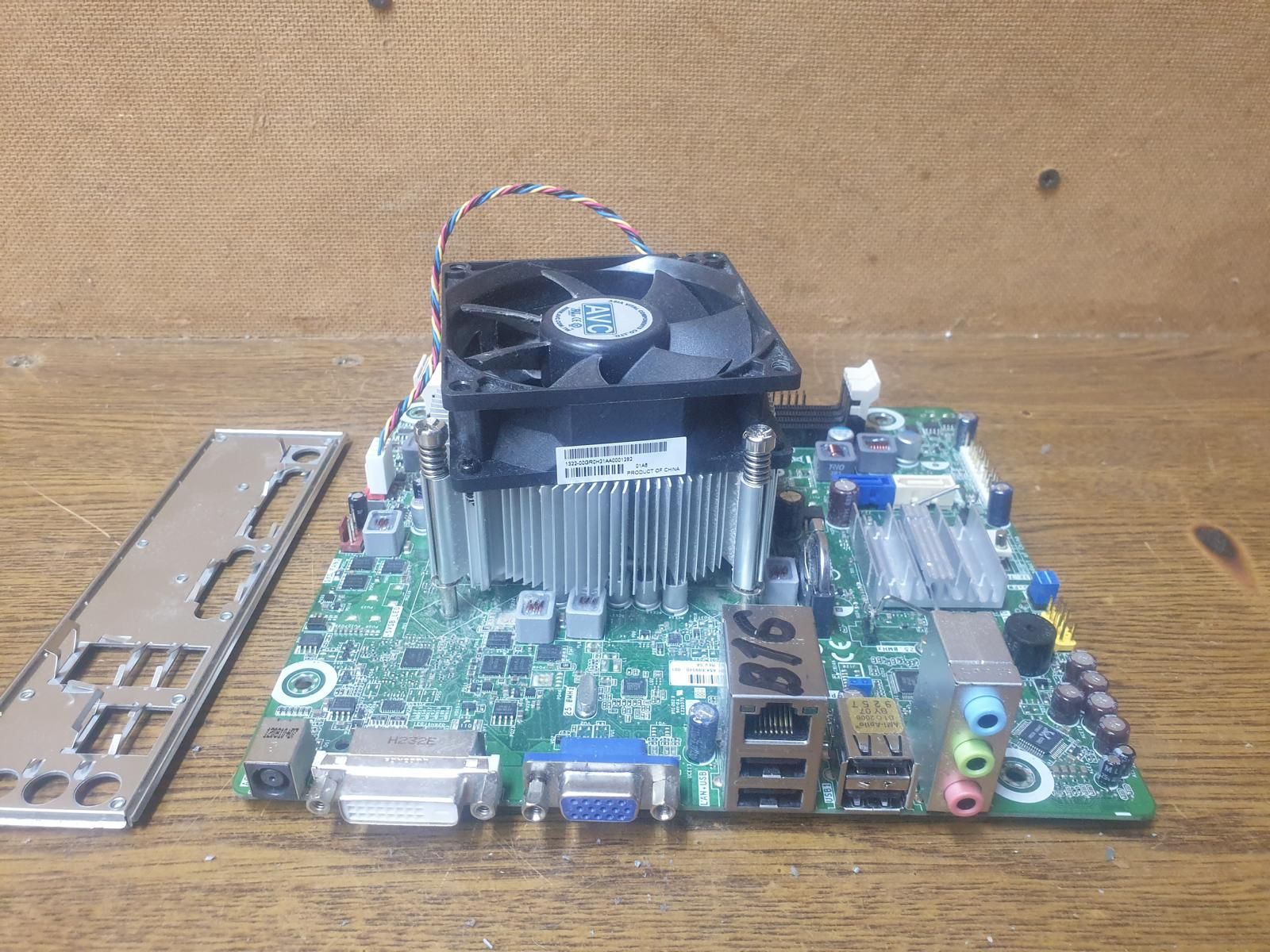 Pegatron 2AE2 + Intel i3-2120T + Охолодження Сокет 1155 B16 - фото фото фото 0