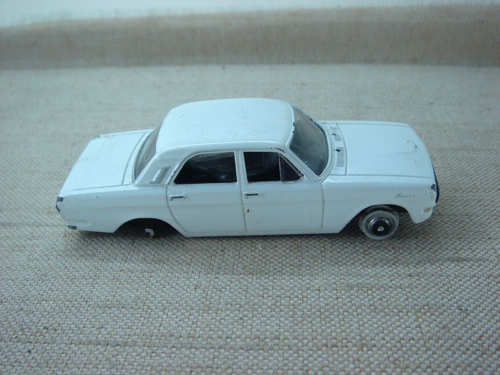 Колекційна модель автомобіля 1:43 ГАЗ-24 «Волга» - фото фото фото 5