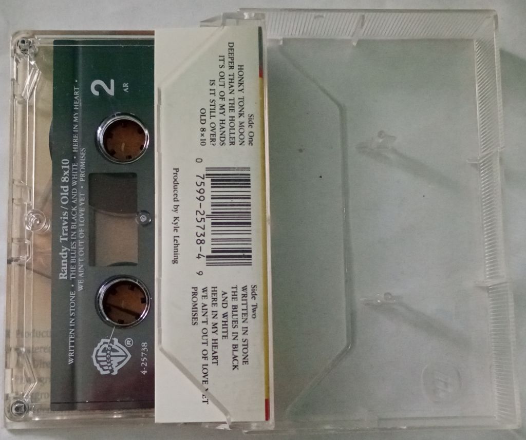 RANDY TRAVIS Old 8x10.  Cassette US - фото фото фото 1