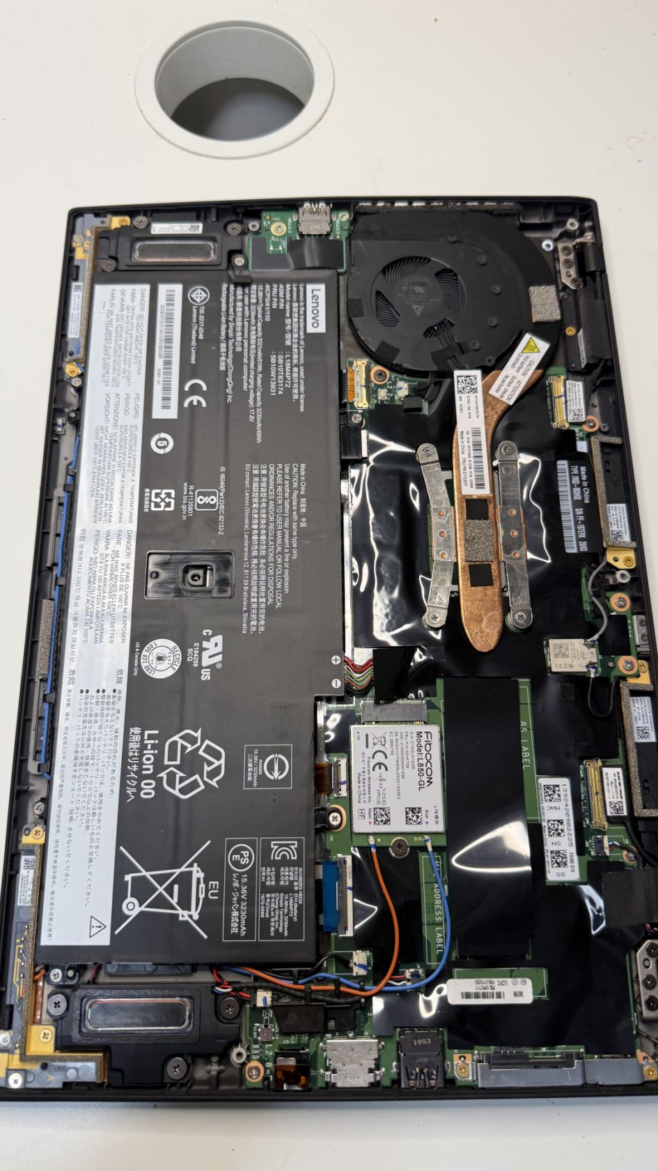 Ноутбук Lenovo X1 Carbon  Intel Core i5-8250U DDR4-8GB ID-00257 - фото фото фото 7