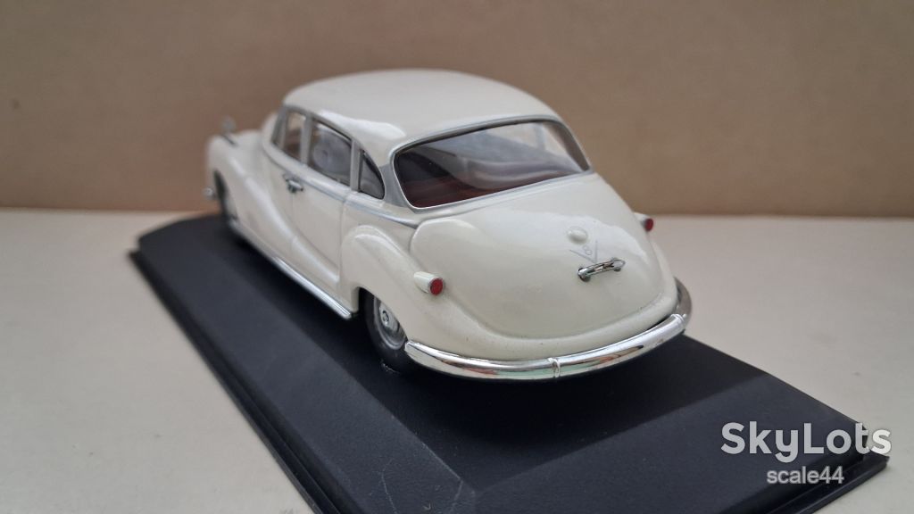 BMW 502 V8 Limousine.Minichamps.1/43 - фото фото фото 4