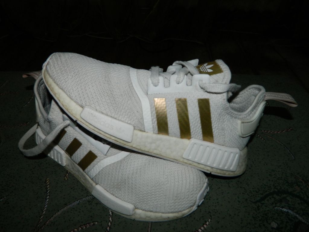 Кроссовки Adidas  (оригинал) фирменные размер-40 стелька- 25,5см. - фото фото фото 0