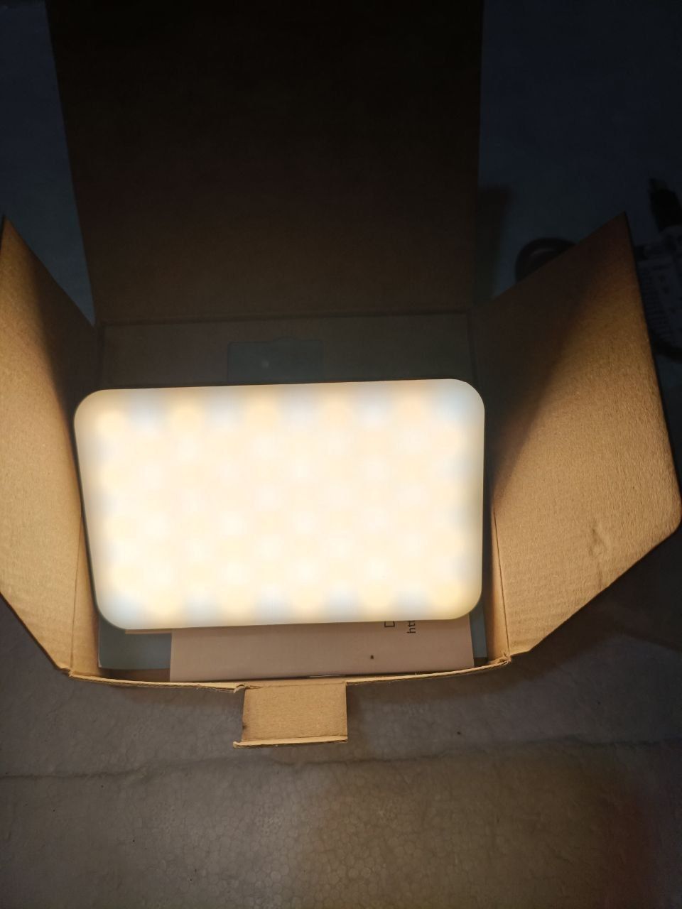 Портативне LED-світло для телефону/ноутбука                    (Fill Light M16). Амазон - фото фото фото 2
