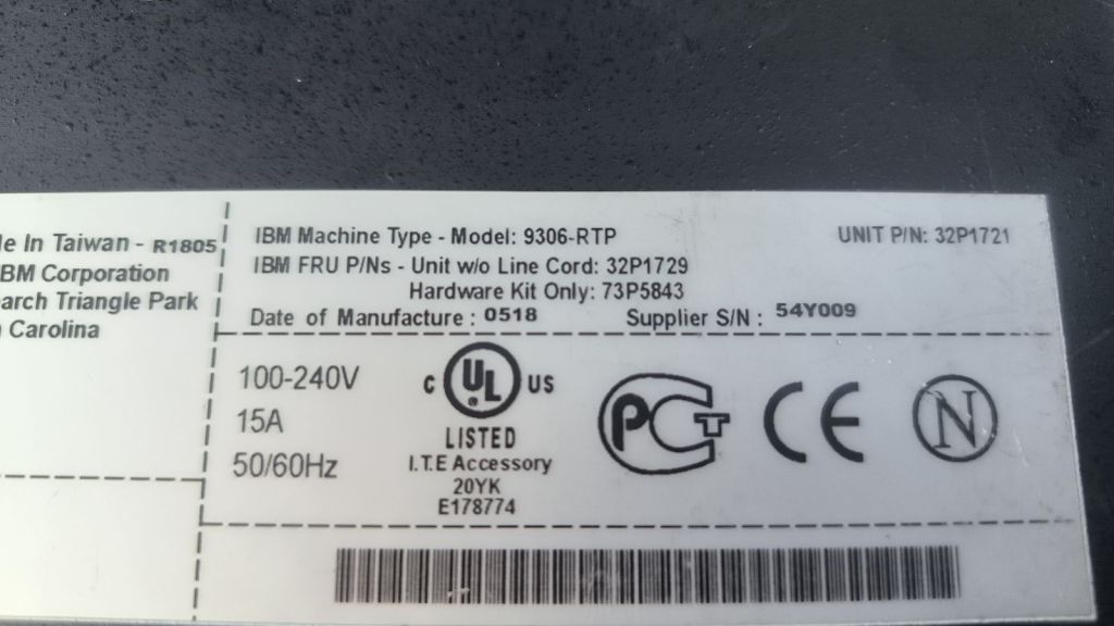 Розподільник живлення PDU IBM 9306-RTP - фото фото фото 3