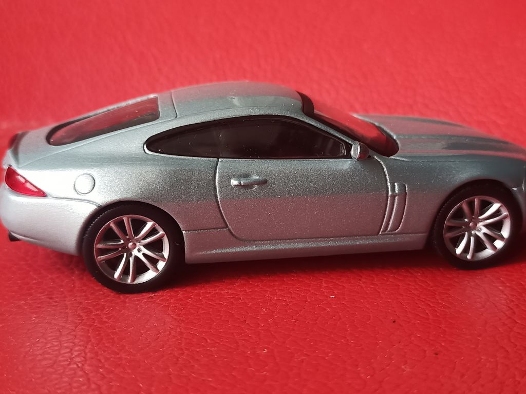 JAGUAR  XK  COUPE  1 :43 DeAgostini - фото фото фото 5