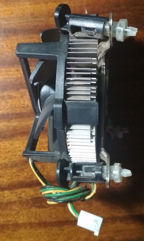 Кулер для процессора Intel D76716-001 Socket 775  0.6A  3Pin - фото фото фото 2