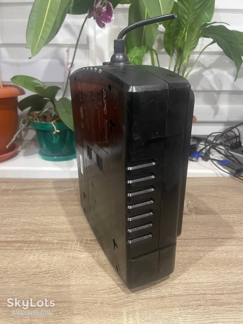 Джерело безперебійного живлення        (ИБП) APC Back-UPS ES 550VA / 330W        (BE550G-RS) - фото фото фото 3
