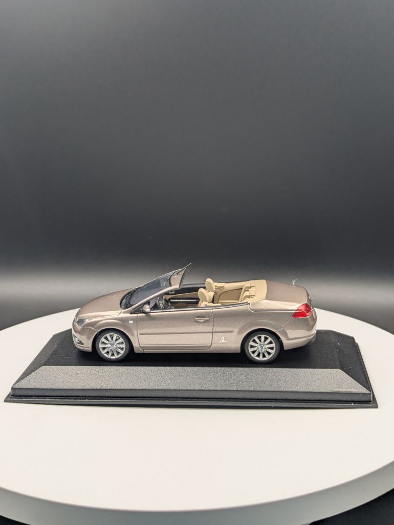 Ford Focus Cabrio 1:43 Minichamps - фото фото фото 1