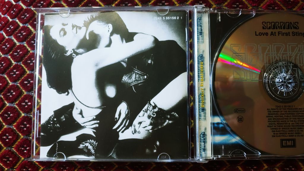 CD Scorpions - Love at first sting - фото фото фото 1