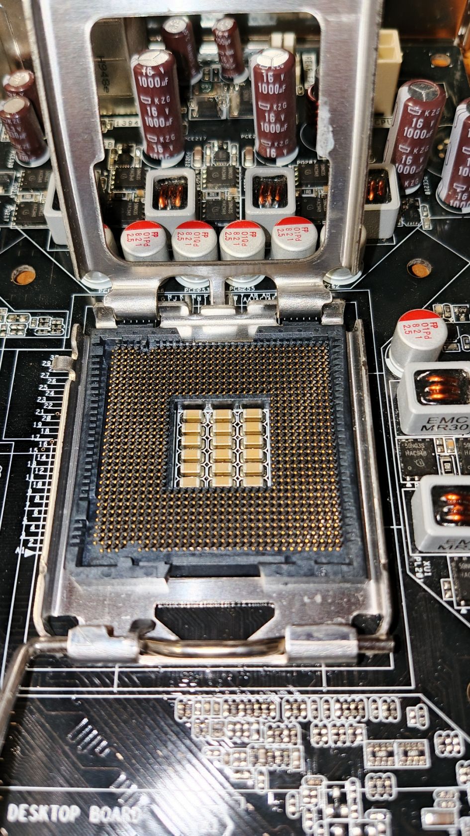 Комлпект Intel DP45SG     (s775, P45,DDR3) +Pentium E6600+8Gb DDR3 - фото фото фото 1