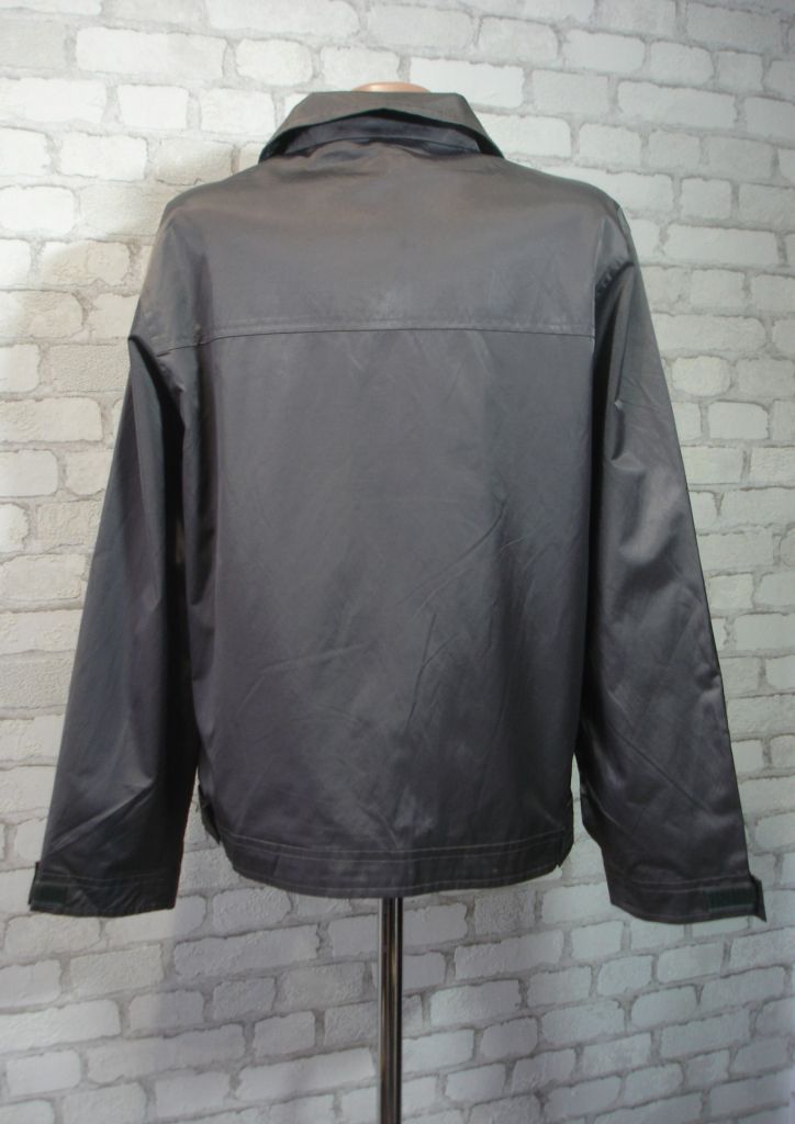 Легкая ветровка с карманами - фото фото фото 4