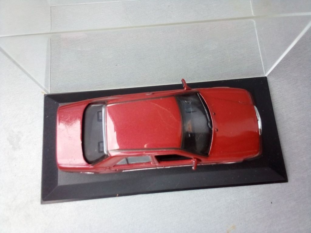 1/43 Minichamps Mercedes-Benz 300D  (W124) - фото фото фото 2