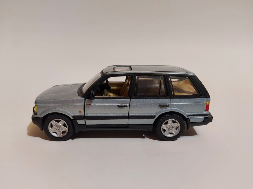 Hongwell Cararama 1:43 Range Rover 4.6 HSE - фото фото фото 0