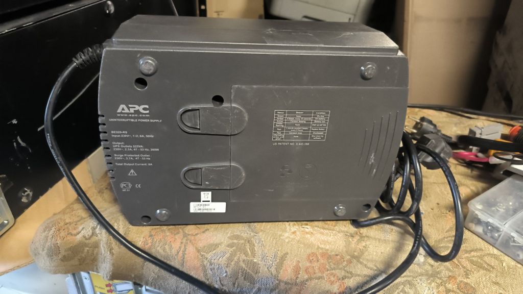 Безперебійник ДБЖ APC Back-UPS ES 525 BE525-RS №1 - фото фото фото 4
