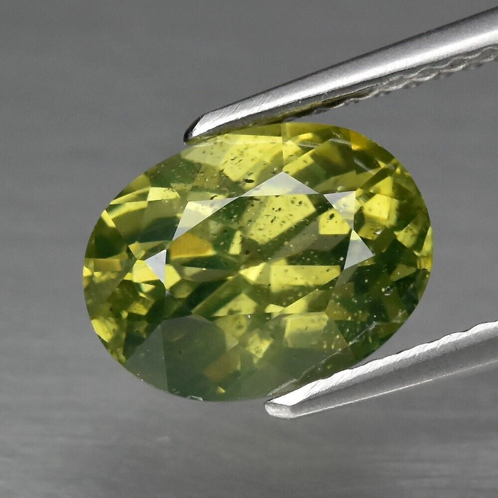 3.23ct Натуральный зеленый Циркон. - фото фото фото 0