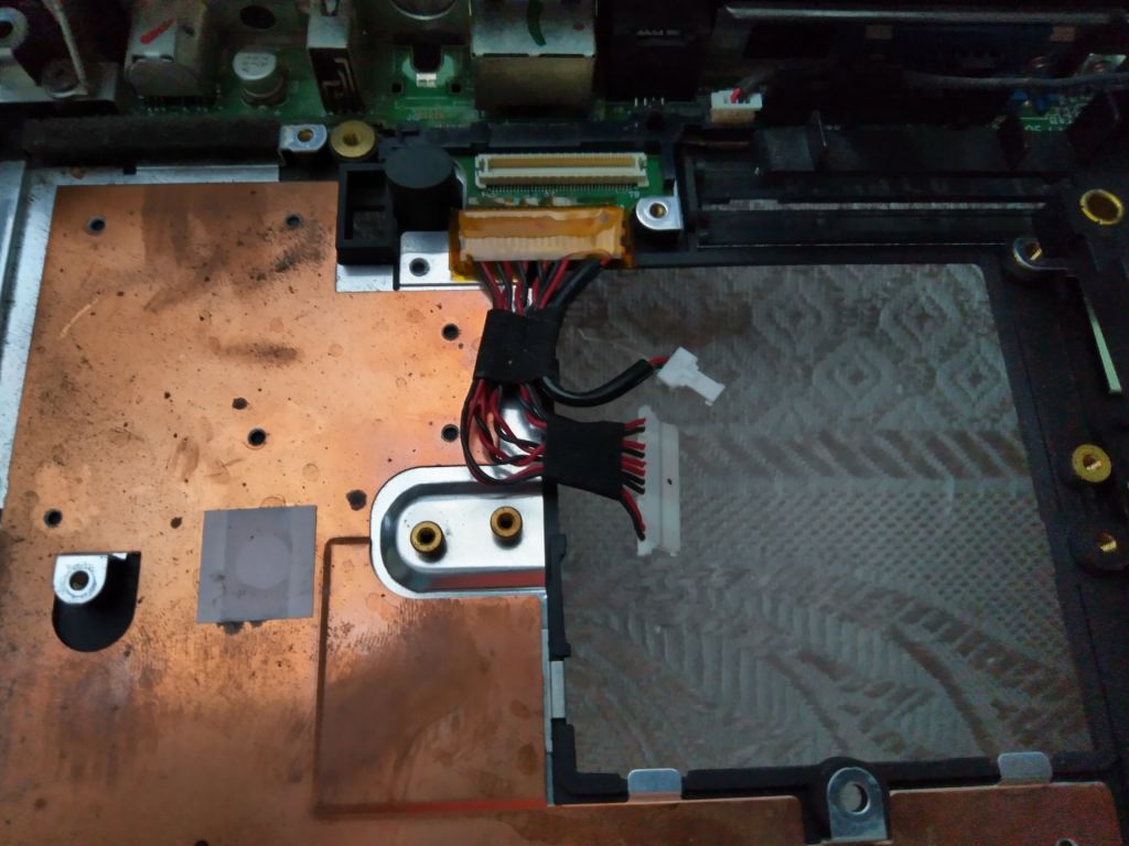 Частина корпусу і матриця ноутбука IBM ThinkPad 2648 - фото фото фото 6