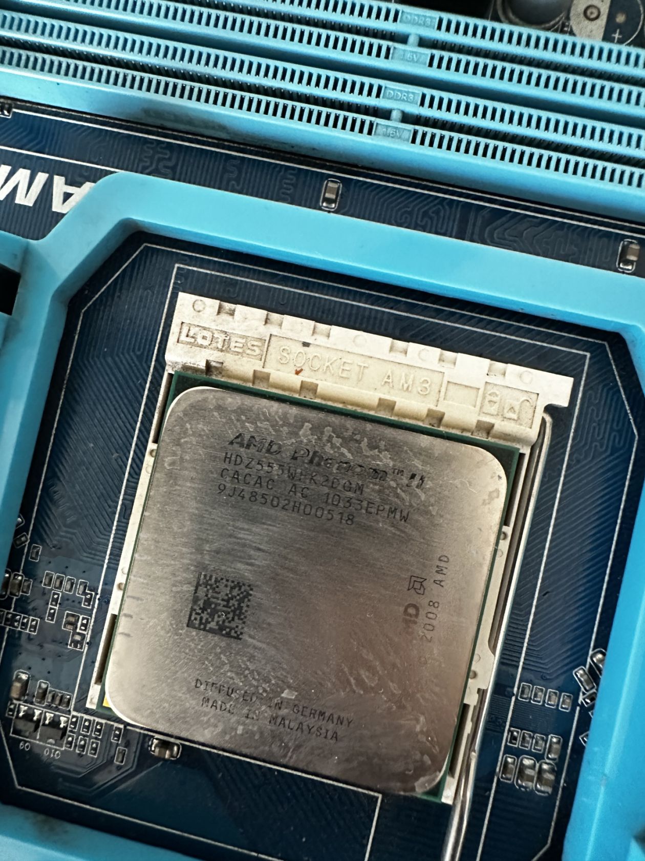 Материнська плата Gigabyte GA-880GM-D2H + Процесор Phenom 555 - фото фото фото 3