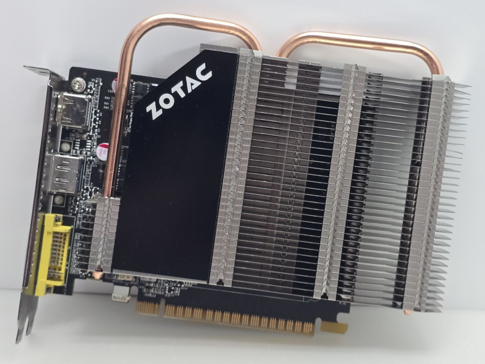 Відеокарта Zotac GeForce GTX 750 1GB SILENT   (GDDR5,128 Bit,HDMI,PCI-Ex,Б/у) - фото фото фото 0