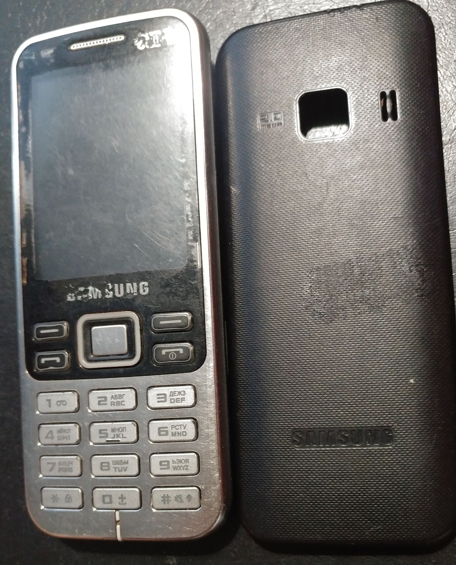 Samsung GT-C2233i на 2 СИМ-карты - фото фото фото 0