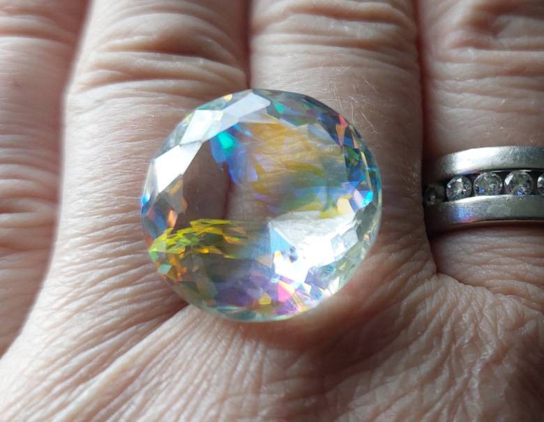 Радужный кварц 25.6 Ct - фото фото фото 2
