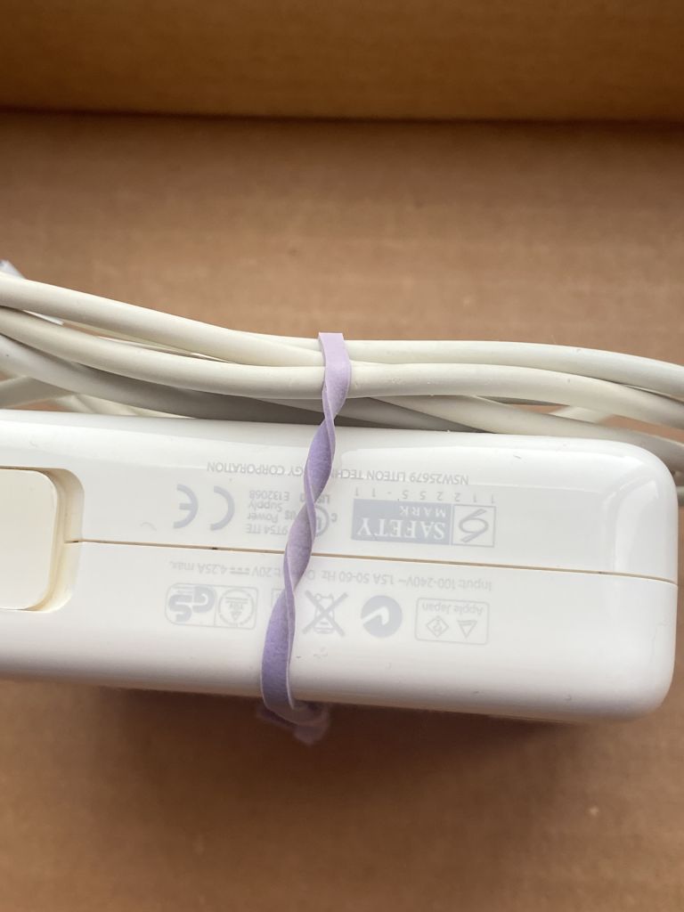 Apple MagSafe 2 85W зарядка для MacBook Pro     (нерабочая) - фото фото фото 6