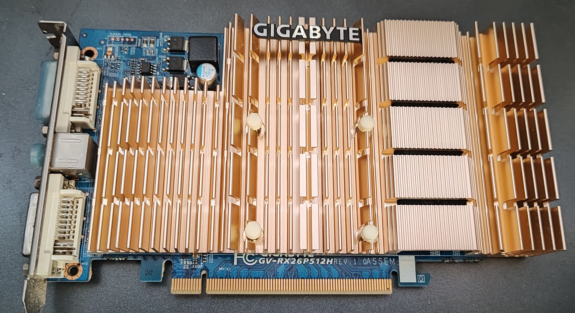 Відеокарта PCI-Express GIGABYTE GV-RX26P512H RADEON HD 2600 Pro 512Мб - фото фото фото 0