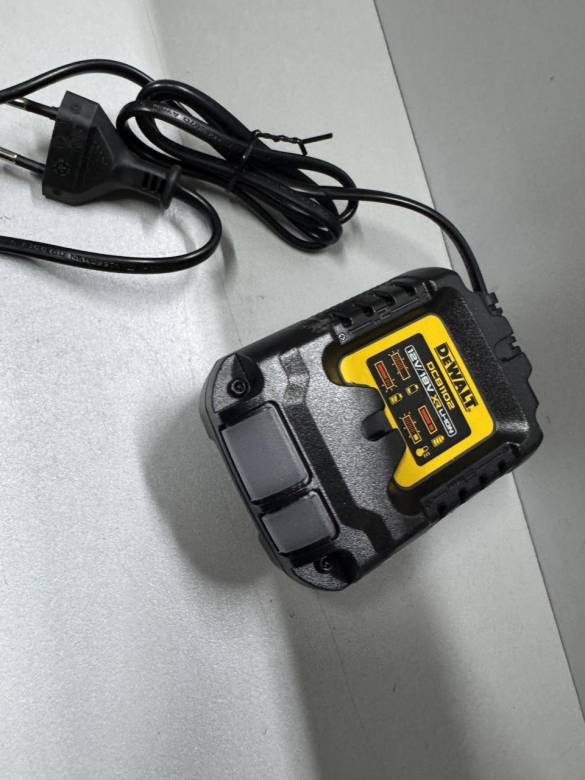 DeWALT DCB1102 Зарядное устройство Новое! - фото фото фото 4