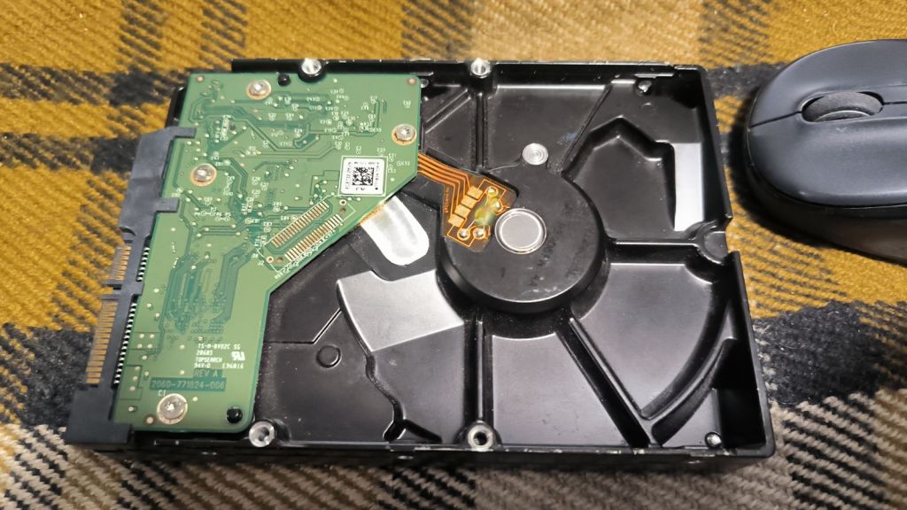 Жорсткий диск HDD Western Digital WD10EZEX 1TB №2x - фото фото фото 1