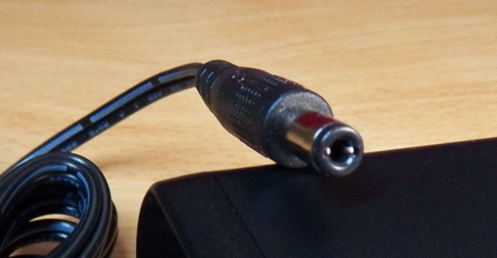 Адаптер живлення 12V 1A 12W AC/DC Новий 5,5*2,5mm Німеччина - фото фото фото 2