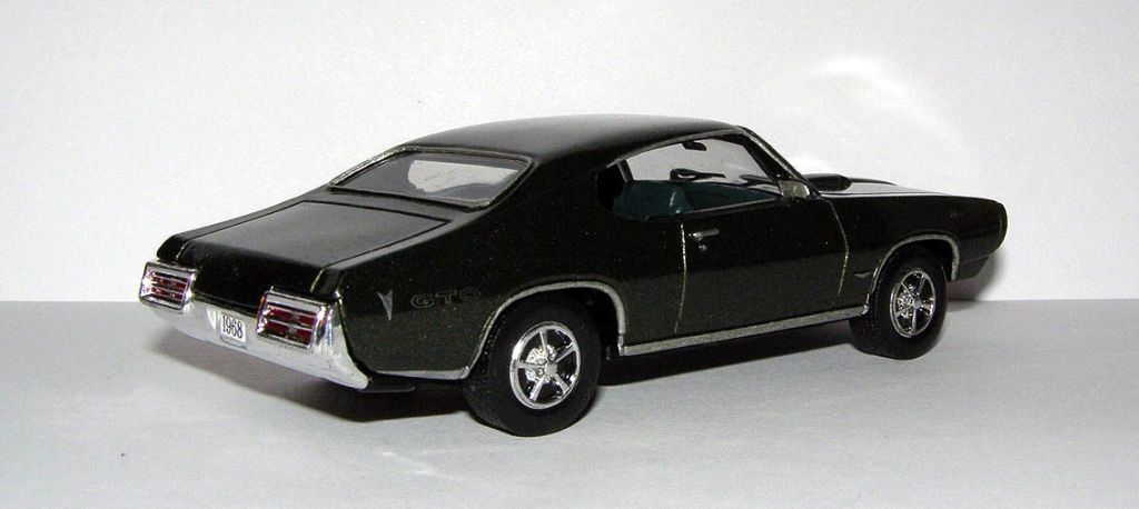 1968 Pontiac GTO Hardtop Coupe  (ERTL) масштаб 1:43 - фото фото фото 7