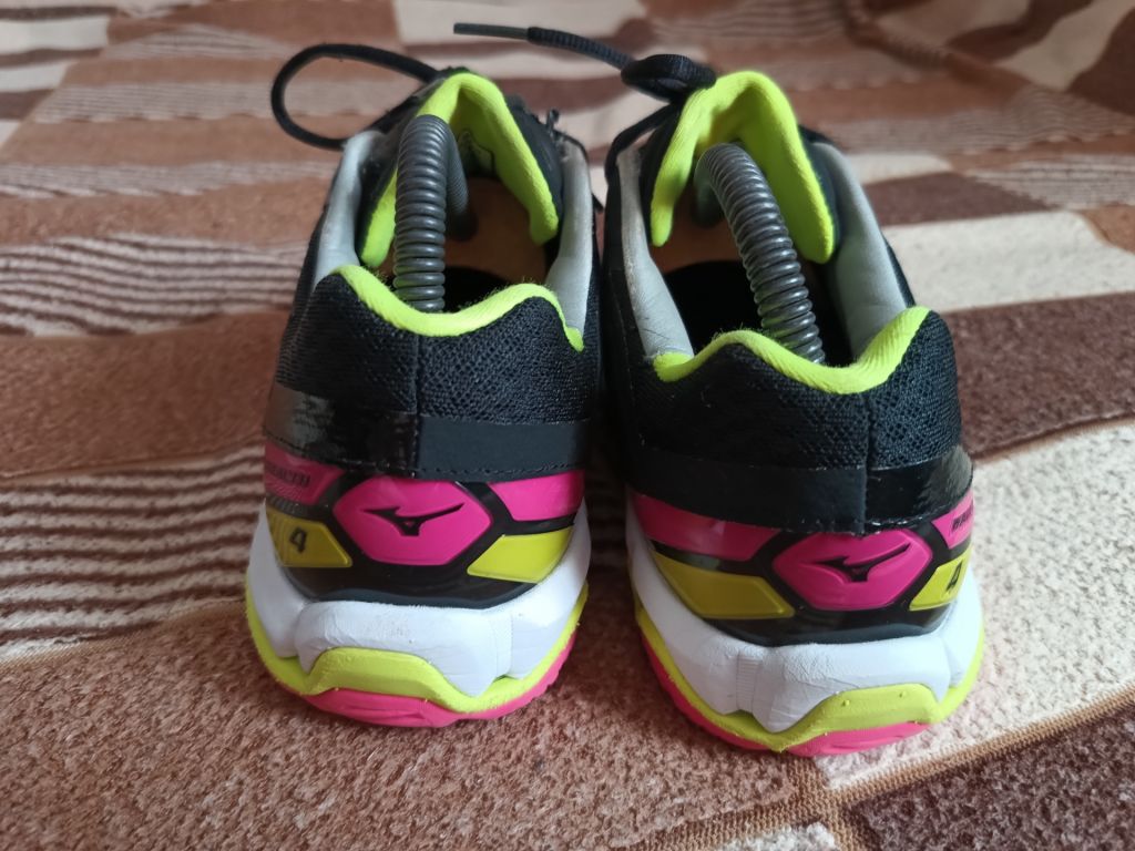 Кросівки Mizuno Wave Stealth 4 - фото фото фото 3
