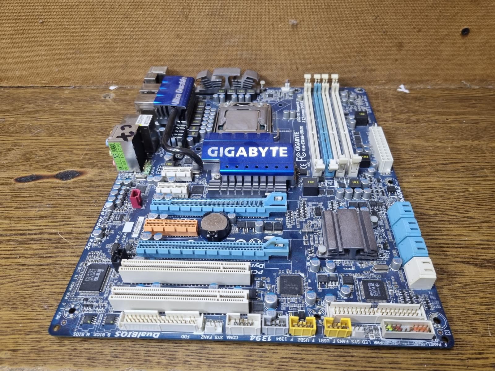 Gigabyte GA-EX58-UD3R v1.6 + Intel i7-920 - фото фото фото 5