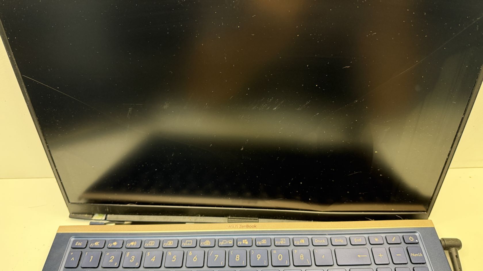 Ноутбук ASUS UX534F Intel Core i7-10510U DDR4-16GB  ID-00430 - фото фото фото 3