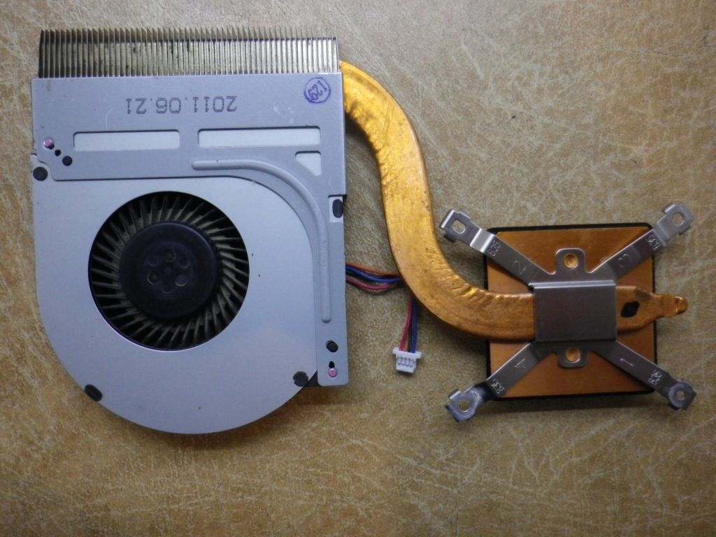 Б/У Система охолодження на TOSHIBA TECRA R850-S8511 - фото фото фото 0