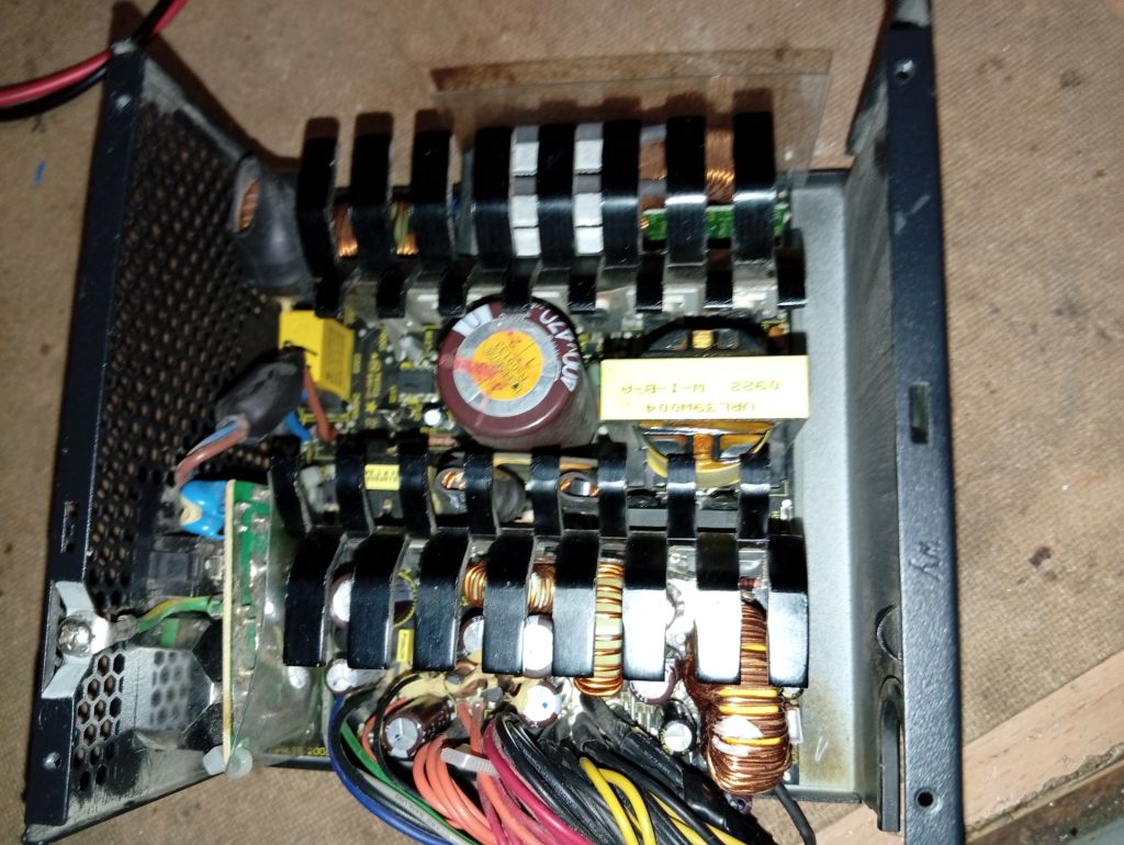 Блок питания Corsair 650 W    (читать описание) - фото фото фото 8