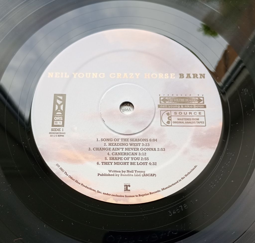NEIL YOUNG WITH CRAZY HORSE Barn LP  NM - фото фото фото 2