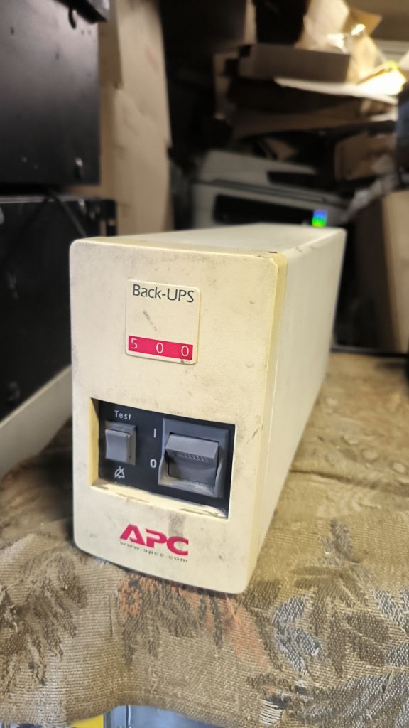 Безперебійник ДБЖ APC Back-UPS 500 BK500I - фото фото фото 0