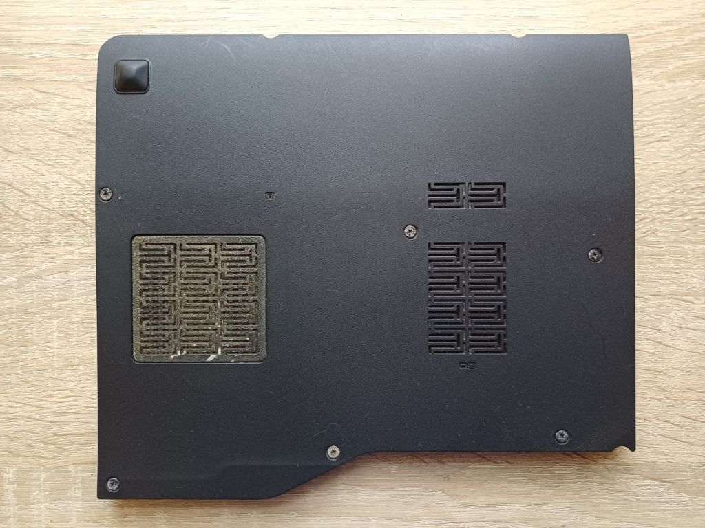 Сервисные крышки ноутбука Lenovo IdeaPad Y570 - фото фото фото 0