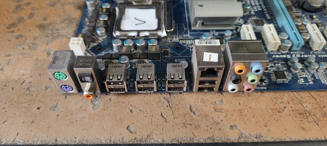 Мат. плата Gigabyte GA-EP43-UD3L rev1.1 LGA775 P43 PCI-E+GbLAN SATA ATX 4DDR2 № 230307103 - фото фото фото 3