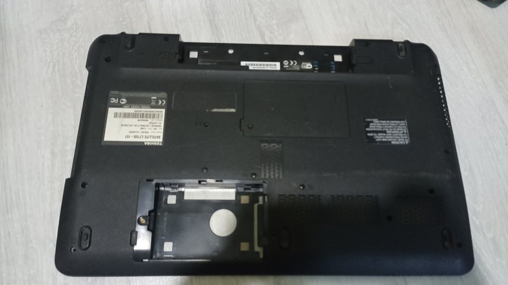 верх і корито Toshiba L775 L775D - фото фото фото 2