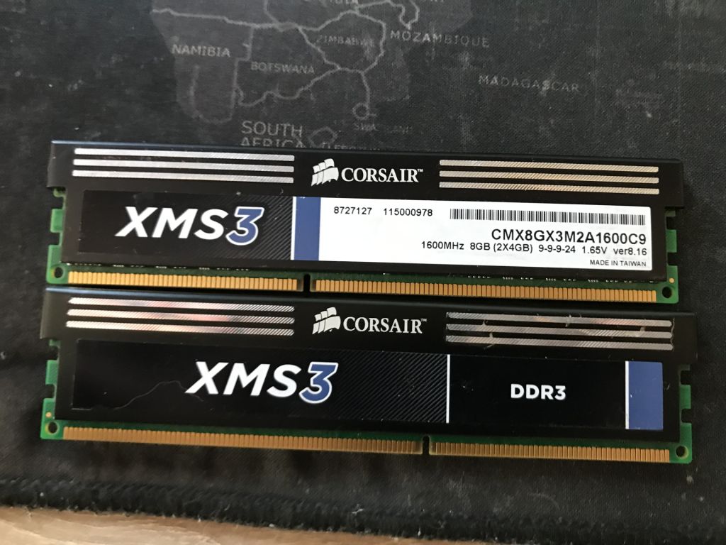 ОЗУ Corsair CMX8GX3M2A1600C9  (4GB) * 2 - фото фото фото 0