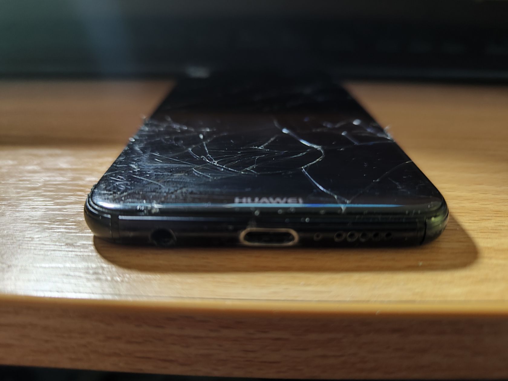 смартфон Huawei P20 lite ANE-LX1   ( лот 877) - фото фото фото 4