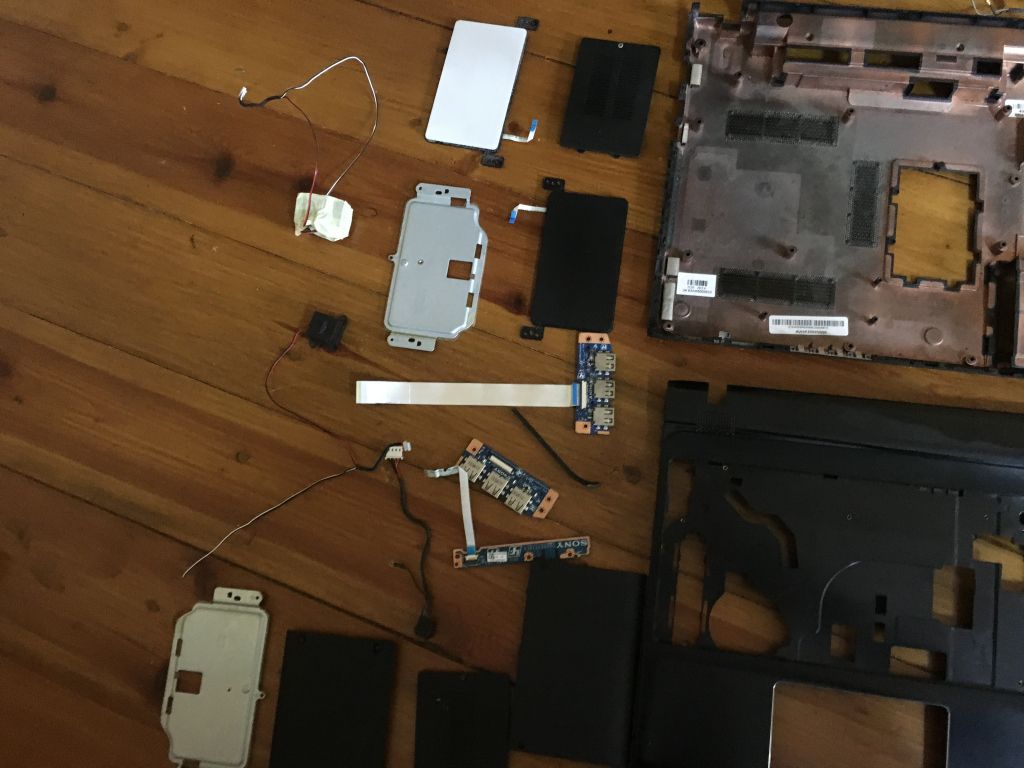Sony VAIO SVE15 на части - фото фото фото 2