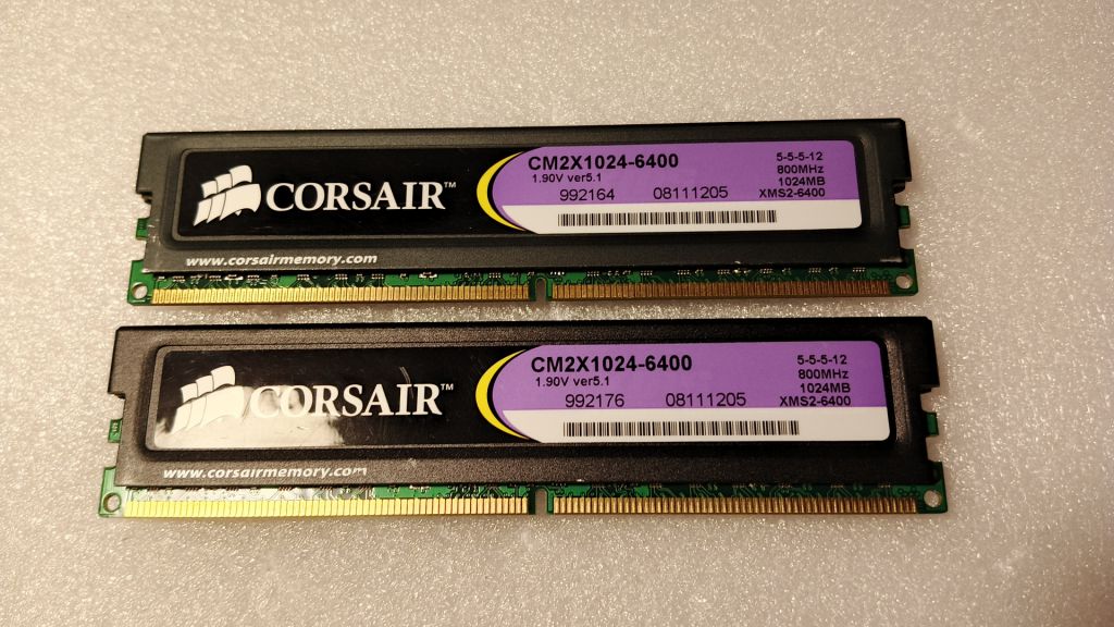 Оперативная память CORSAIR DDR2-800        (2x1Gb) - фото фото фото 1